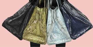 Comment distinguer un sac en véritable peau de serpent ?