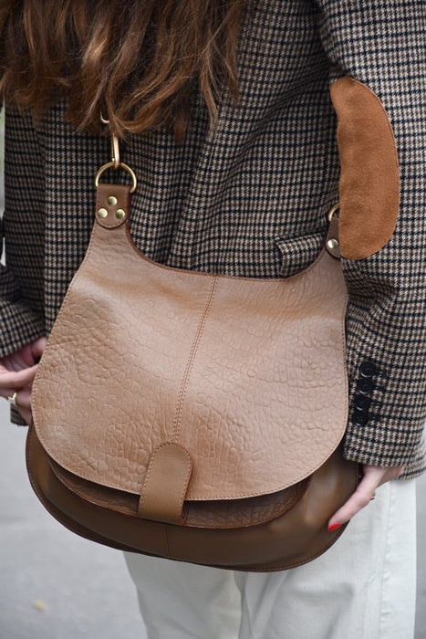 LA BESACE REJANE EN CUIR BUBBLE CAMEL