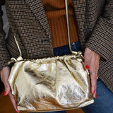 LA POCHETTE EN CUIR SOUPLE DENISE EN CUIR GOLD